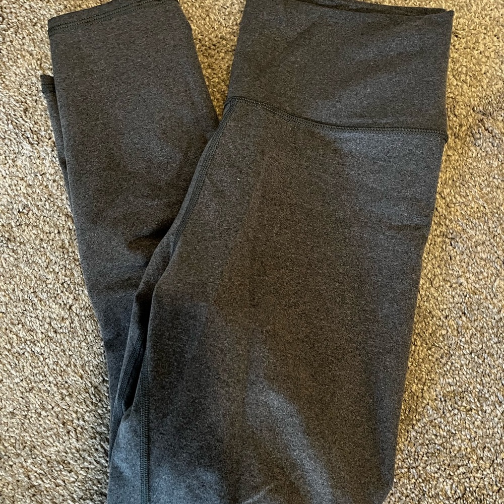 Offline Aeire Charcoal Legging. Size Large/Long